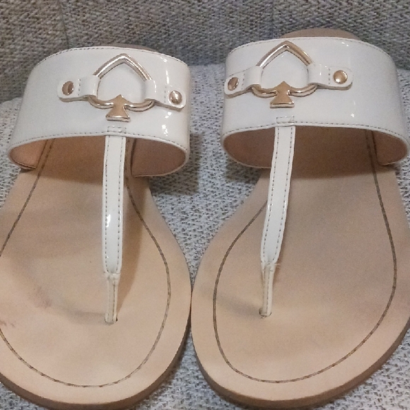 Kate Spade New York Cassia Sandals White Patent Leather - Picture 3 of 10